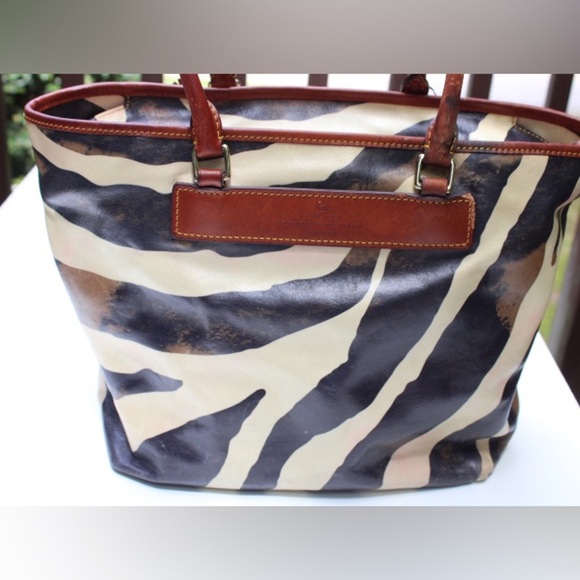 Dooney & Bourke Florentine tote bag - Picture 7 of 16